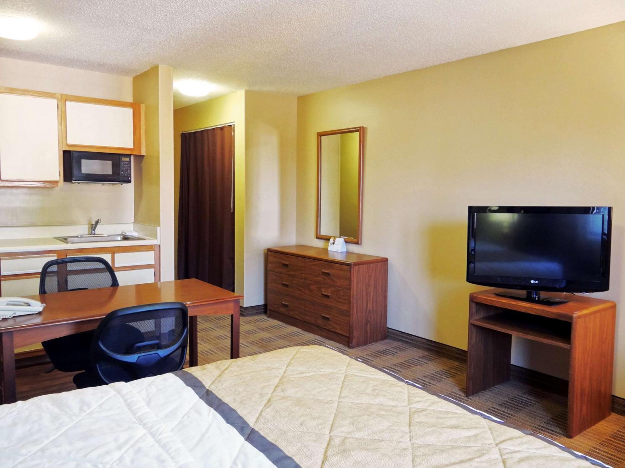 Extended Stay America Suites - Fort Lauderdale - Cypress Creek - Nw 6Th Way Bagian luar foto