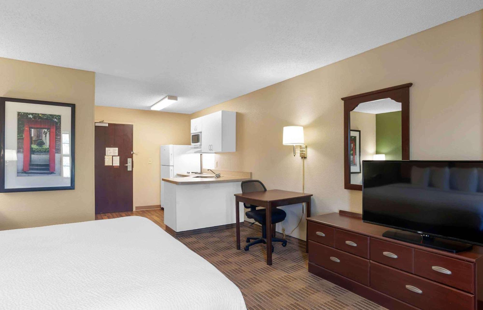 Extended Stay America Suites - Fort Lauderdale - Cypress Creek - Nw 6Th Way Bagian luar foto