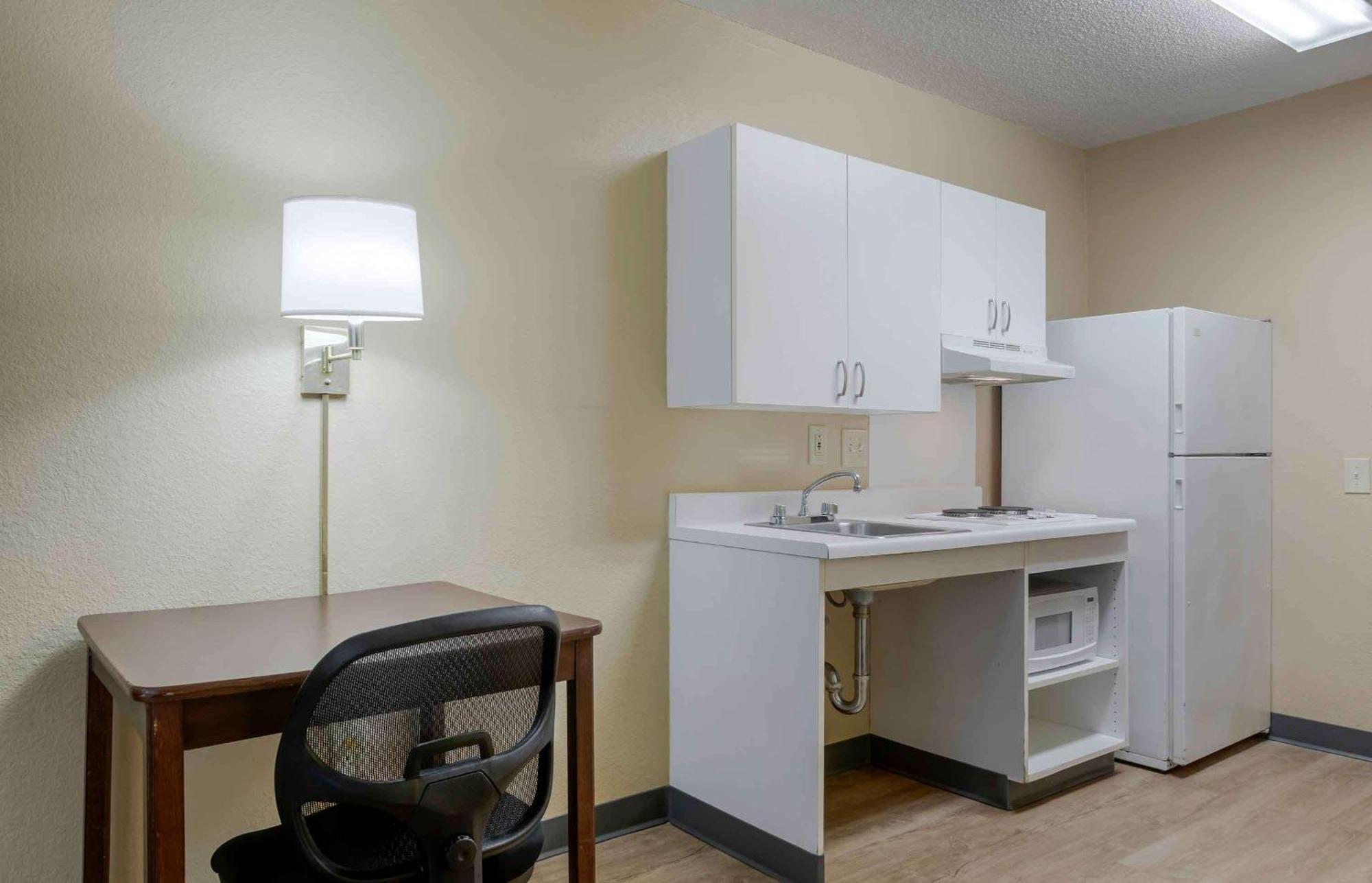 Extended Stay America Suites - Fort Lauderdale - Cypress Creek - Nw 6Th Way Bagian luar foto