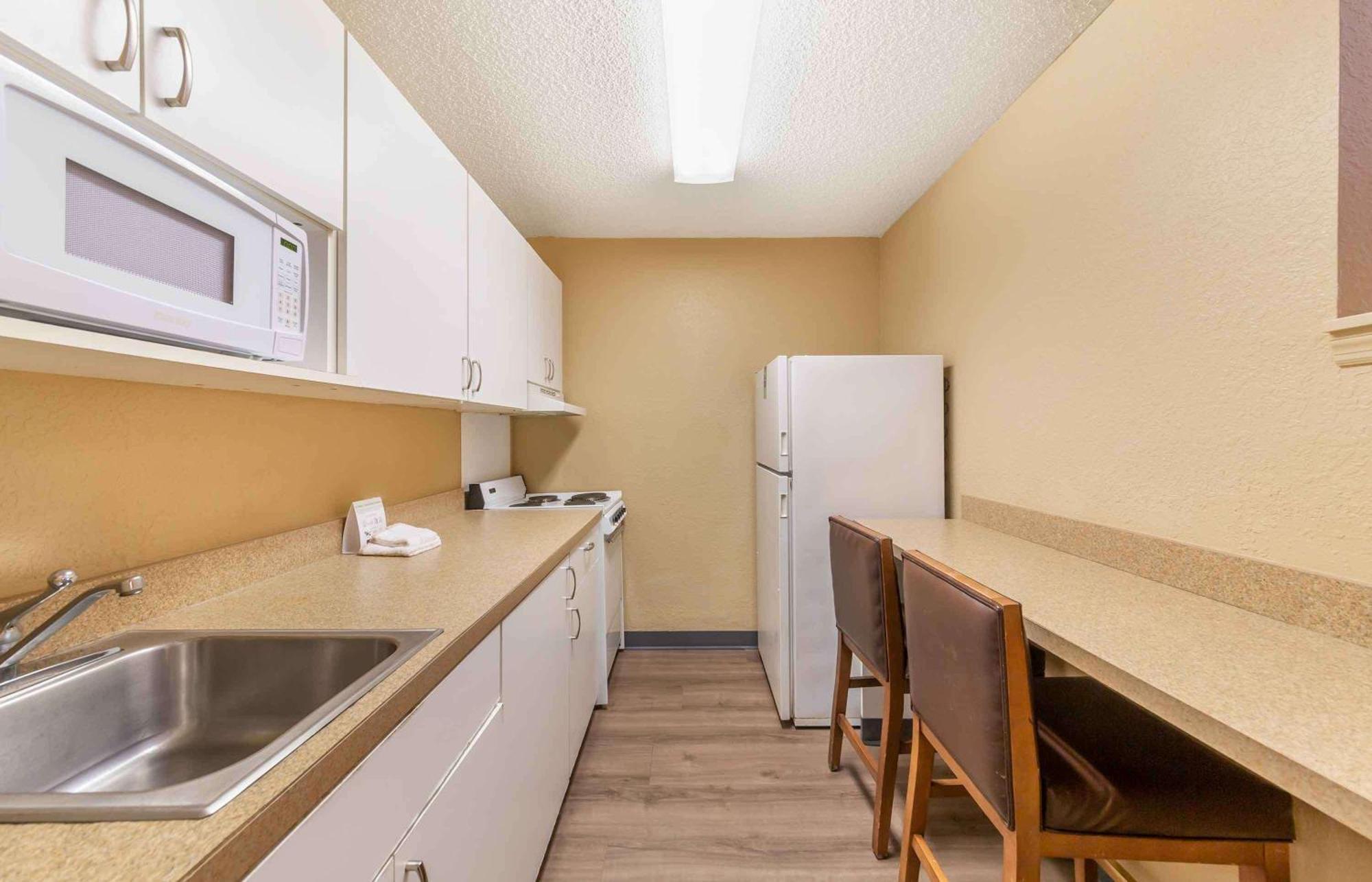 Extended Stay America Suites - Fort Lauderdale - Cypress Creek - Nw 6Th Way Bagian luar foto