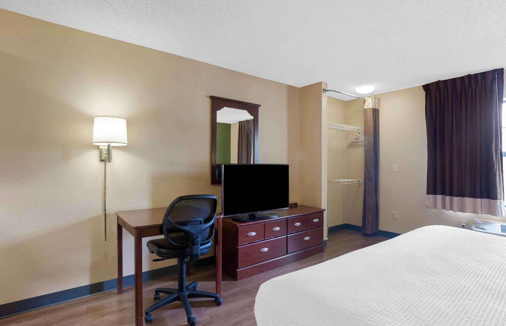 Extended Stay America Suites - Fort Lauderdale - Cypress Creek - Nw 6Th Way Bagian luar foto