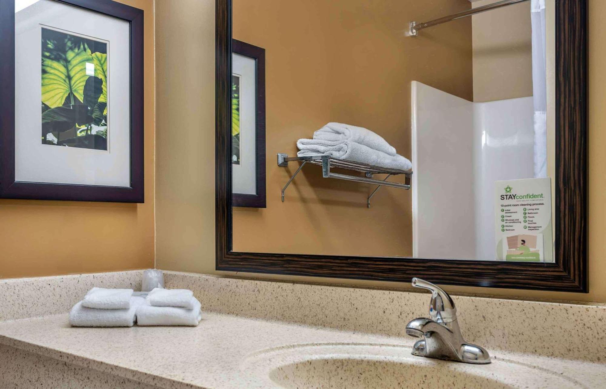 Extended Stay America Suites - Fort Lauderdale - Cypress Creek - Nw 6Th Way Bagian luar foto