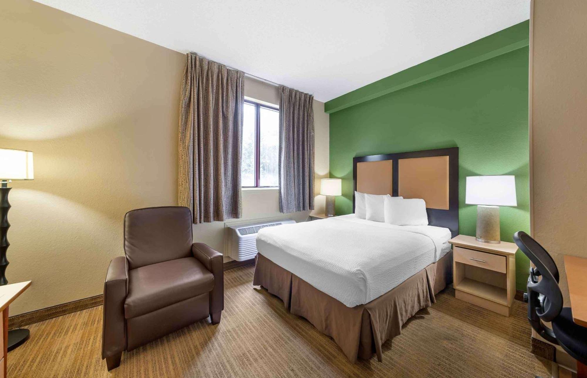Extended Stay America Suites - Fort Lauderdale - Cypress Creek - Nw 6Th Way Bagian luar foto